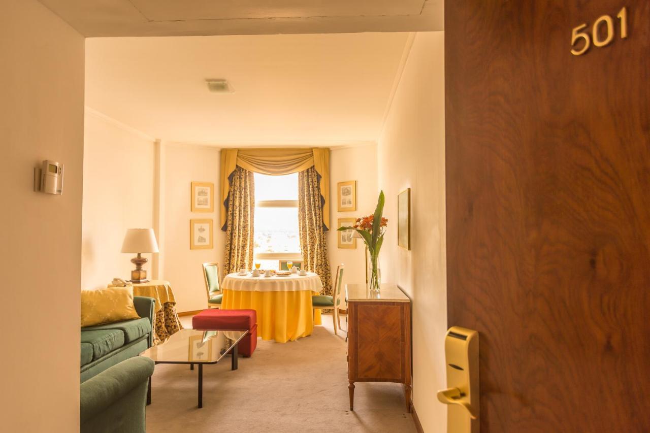 Hotel Libertador ตันดิล ภายนอก รูปภาพ