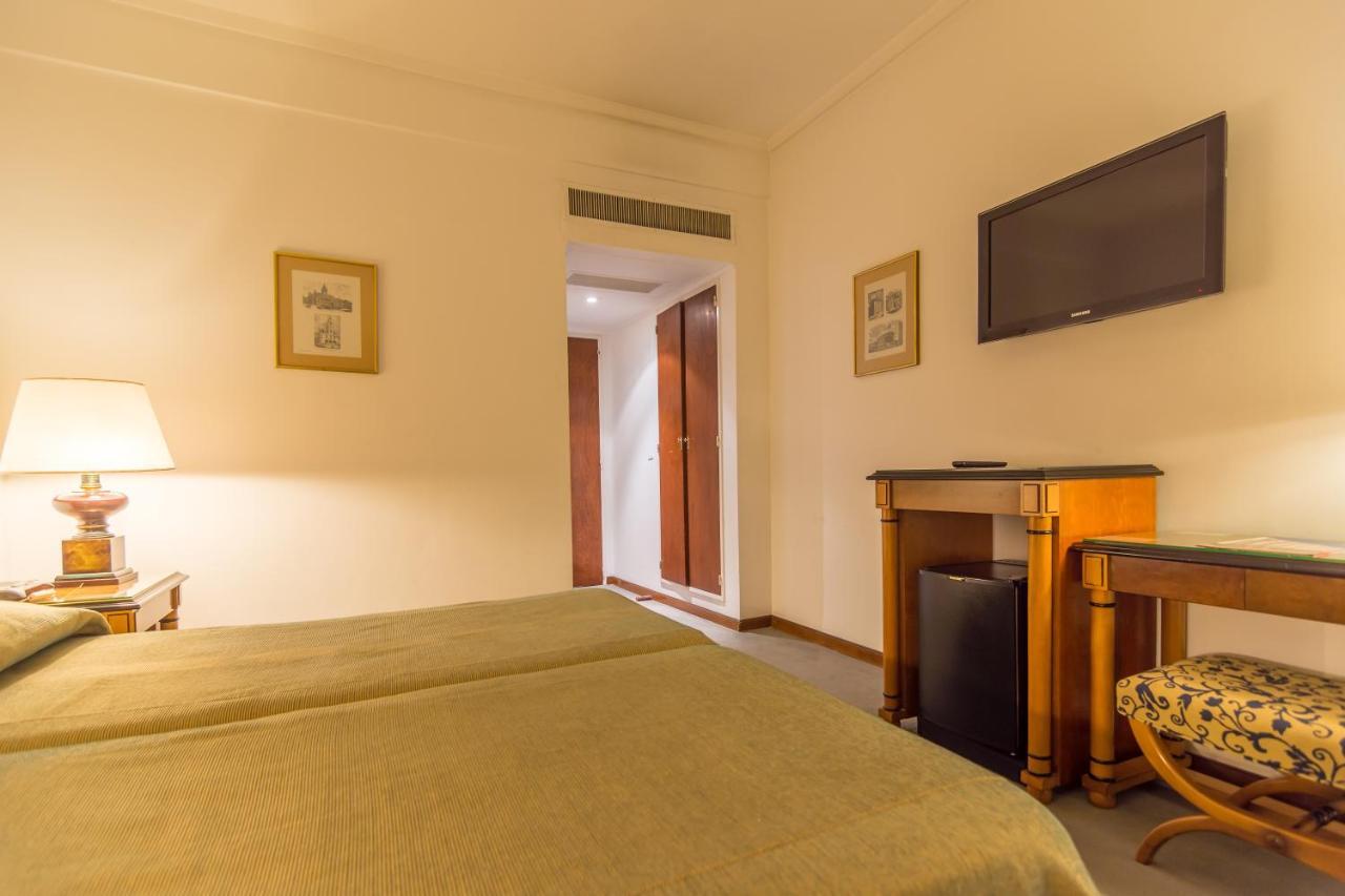 Hotel Libertador ตันดิล ภายนอก รูปภาพ